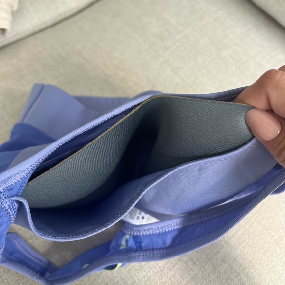 Nike Sports Bra - Size Small - Picture 5 of 5